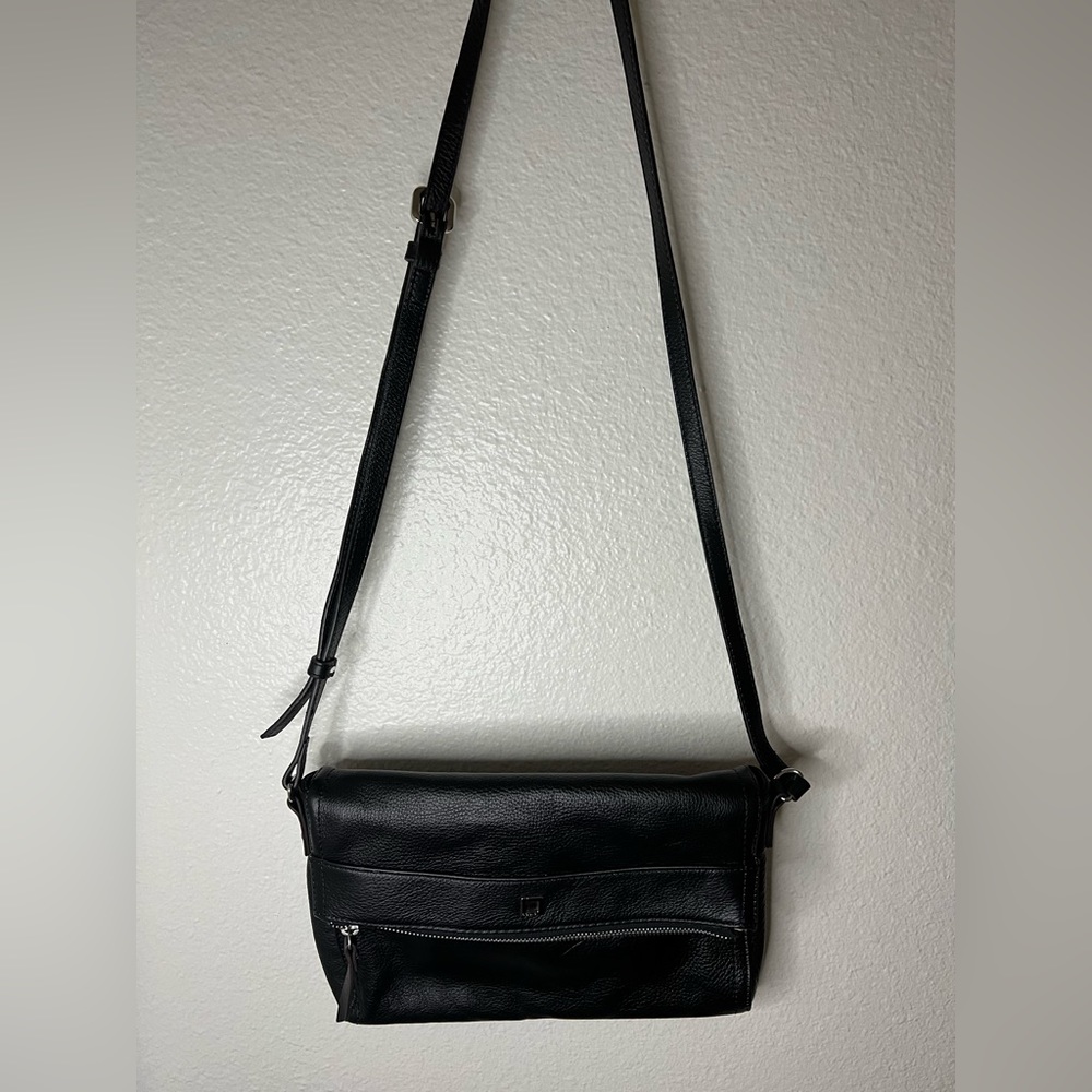 black crossbody